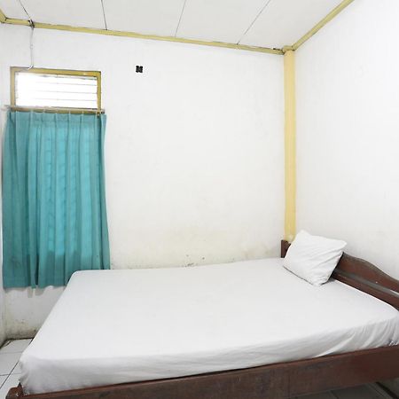 Oyo 93119 Guest House Leo Patra Muara Badak Exteriér fotografie